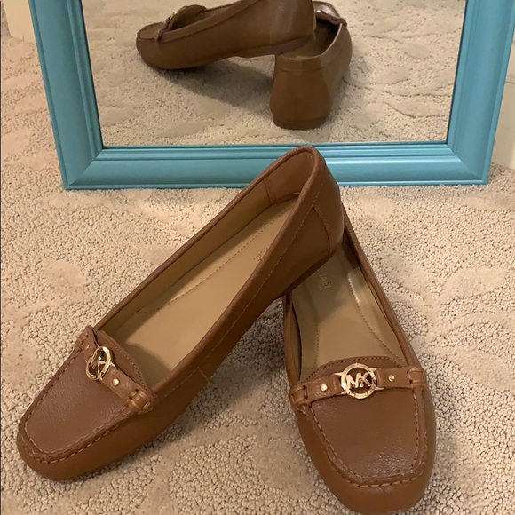 Size 6 Left!Price is LOW ❤️NWOT- Michael Kors, - Picture 6 of 7